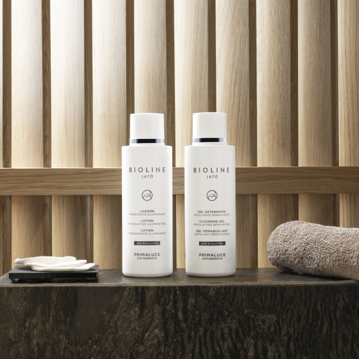 Осветляющий лосьон Primaluce Exfo&White Renovating Illuminating Lotion