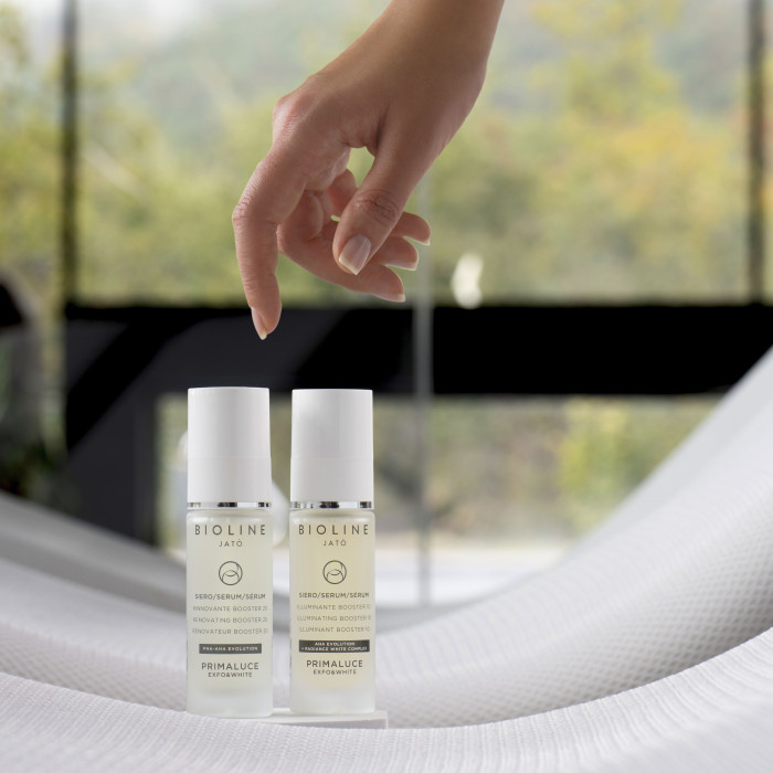 Осветляющий бустер 10 Primaluce Exfo&White Illuminating Serum Booster 10