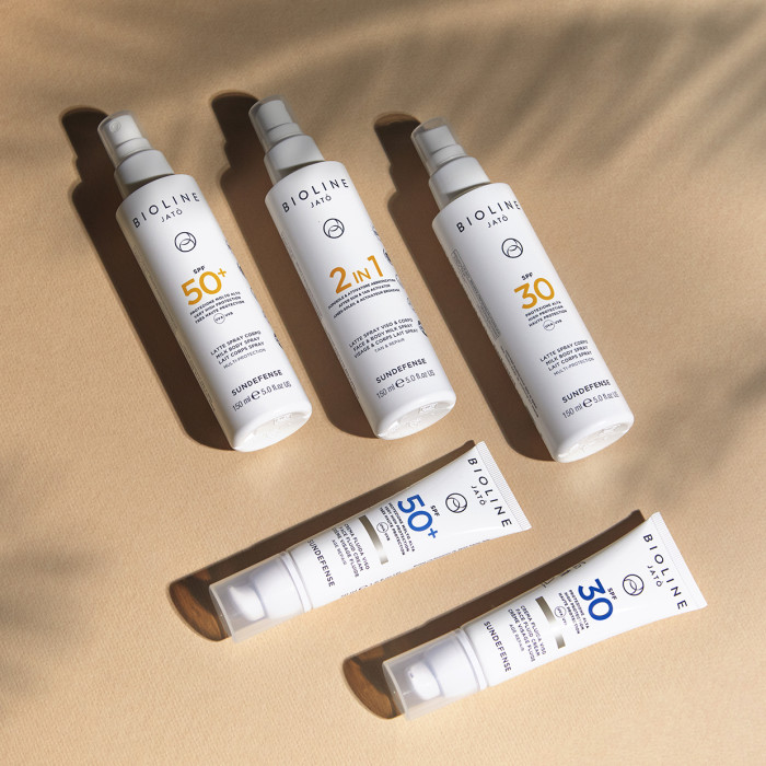 Спрей-молочко для тела SPF 30+ Sundefense High Protection Milk Body Spray SPF 30+